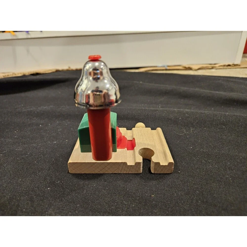 BRIO magentic bell